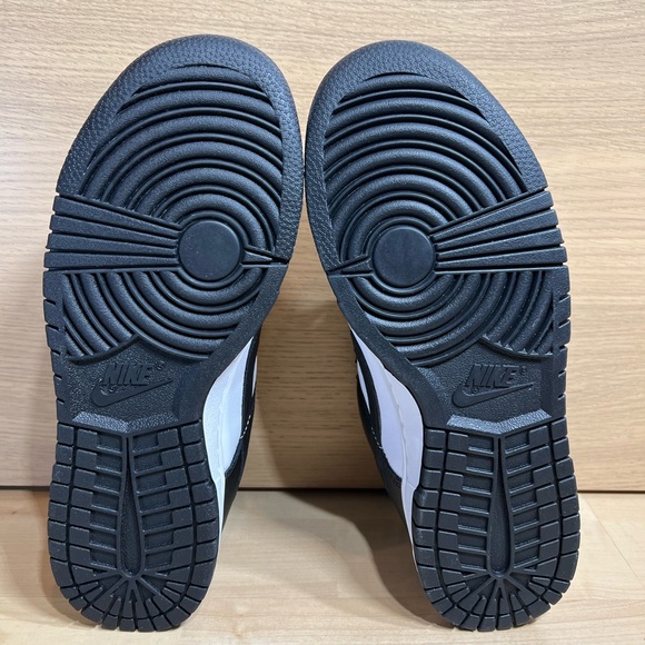 Dunk Low “Panda” - Picture 5 of 6